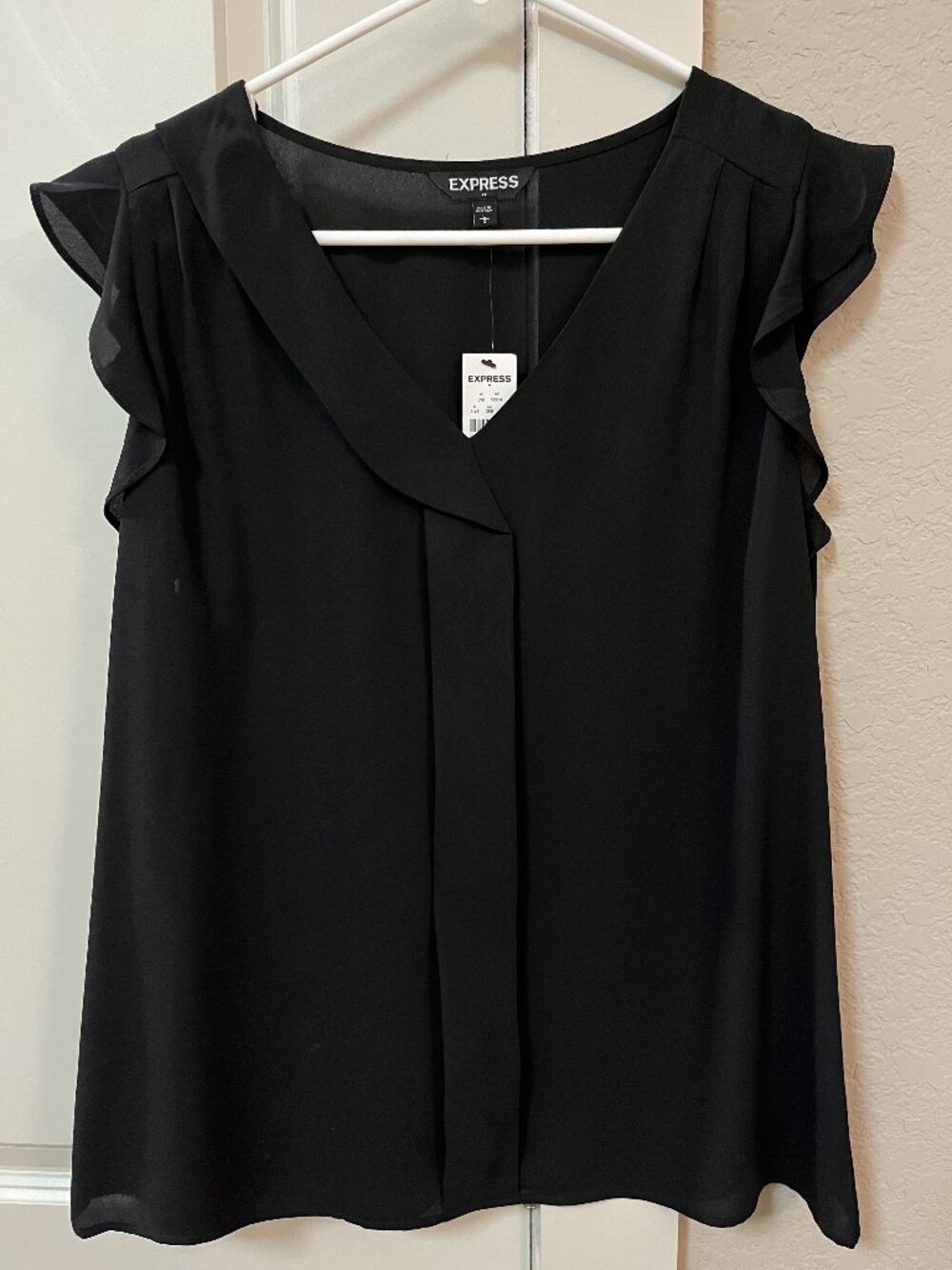 Set of 2 Women's Express Black White Sleeveless Tank Top Style Blouse Shirt Top - Picture 7 of 10